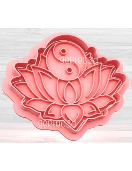 CORTANTE + STAMP 8,5cm FLOR DE LOTO YIN YANG